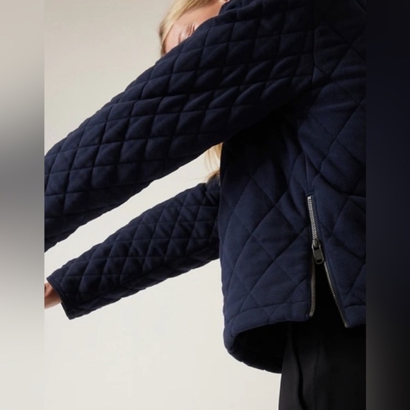 NWT! Athleta Navy Blue Retroplush Quilted Crewneck Sweatshirt- Size XS - Picture 4 of 6